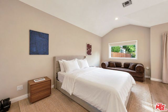 6537 Moore Drive, Los Angeles, CA 90048