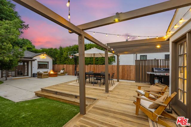 6537 Moore Drive, Los Angeles, CA 90048