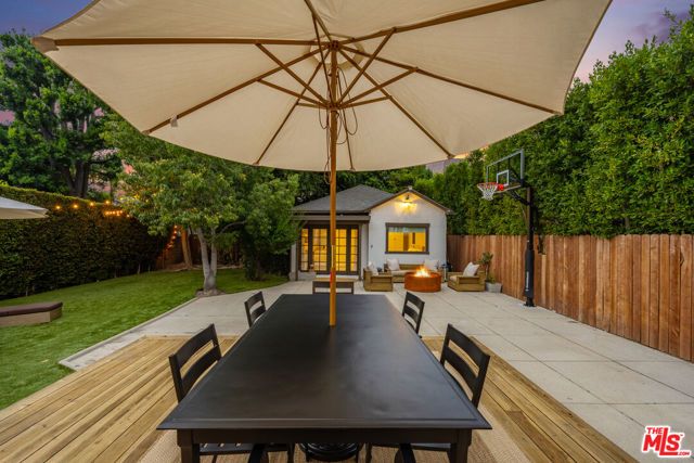 6537 Moore Drive, Los Angeles, CA 90048