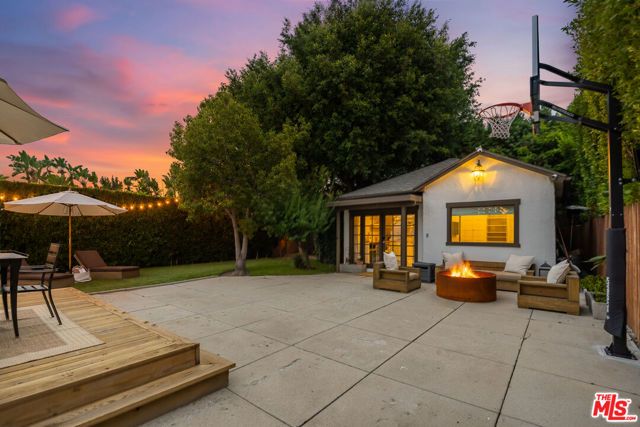 6537 Moore Drive, Los Angeles, CA 90048