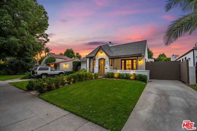 6537 Moore Drive, Los Angeles, CA 90048