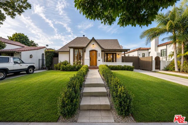 6537 Moore Drive, Los Angeles, CA 90048