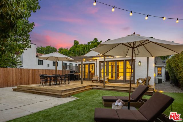 6537 Moore Drive, Los Angeles, CA 90048