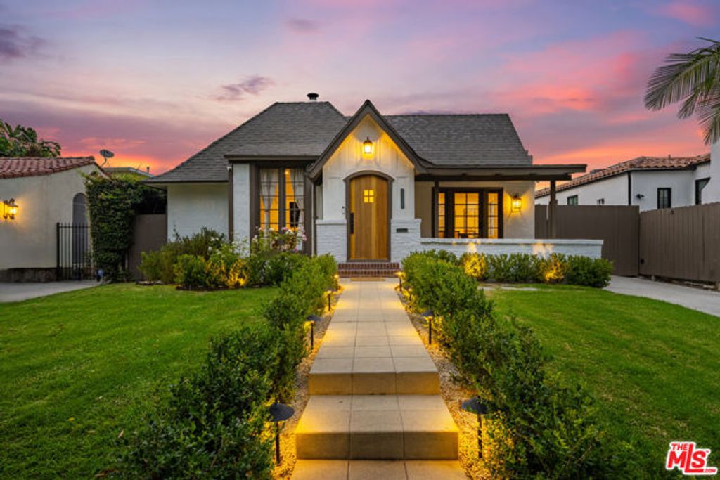 6537 Moore Drive, Los Angeles, CA 90048