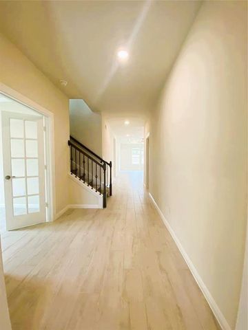 512 Hoot Owl LN S, Leander, TX 78641