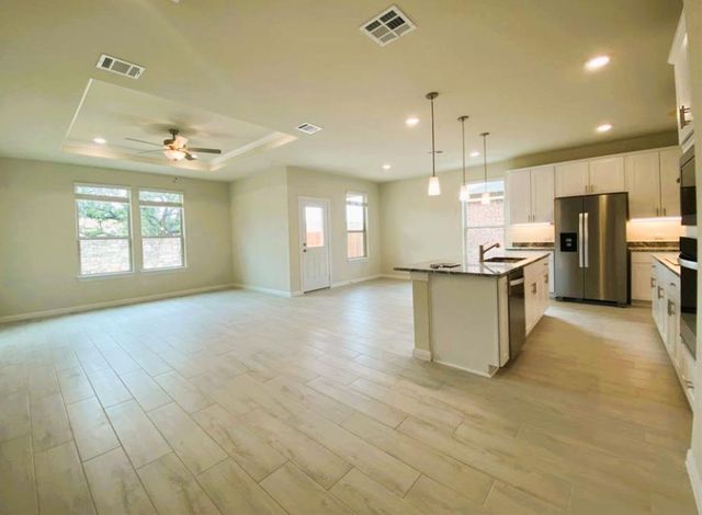 512 Hoot Owl LN S, Leander, TX 78641