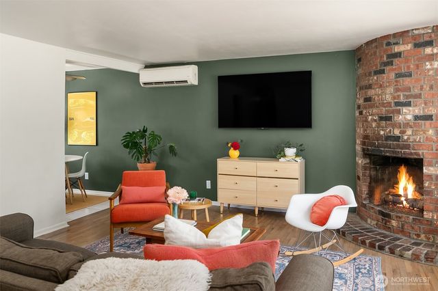 24026 54th Avenue W, Mountlake Terrace, WA 98043
