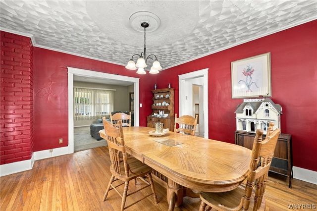 2484 La Salle Avenue, Niagara Falls, NY 14301
