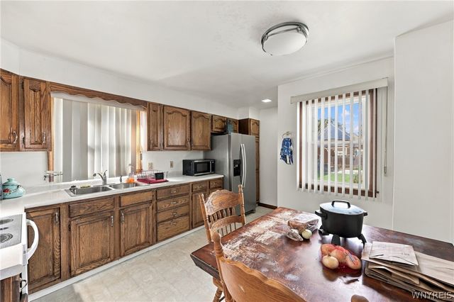 2484 La Salle Avenue, Niagara Falls, NY 14301