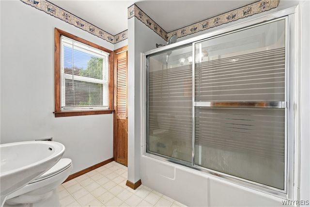 2484 La Salle Avenue, Niagara Falls, NY 14301