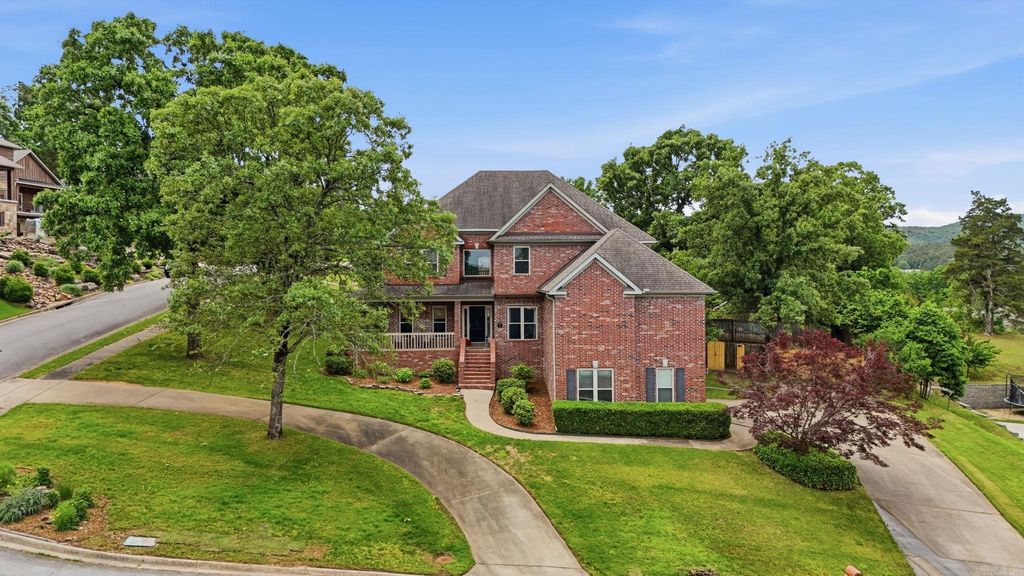 37 Saratoga Drive, Little Rock, AR 72223
