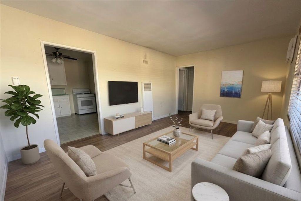 7601 N Hollywood, Burbank, CA 91505