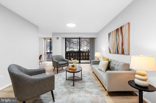 2300 PIMMIT DR #112, Falls Church, VA 22043