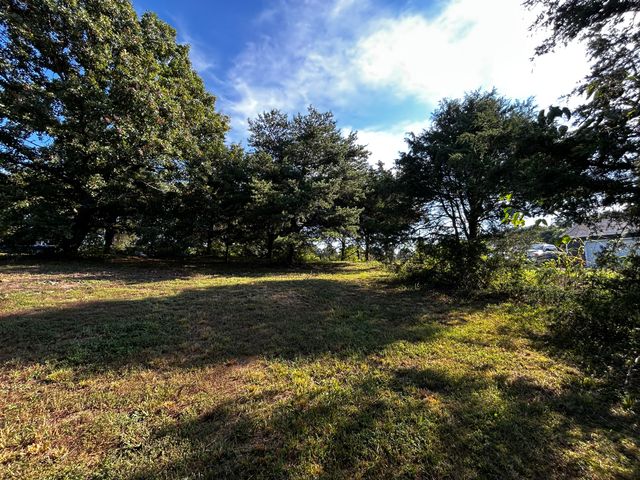 2498 Spout Springs Road, Irvine, KY 40336