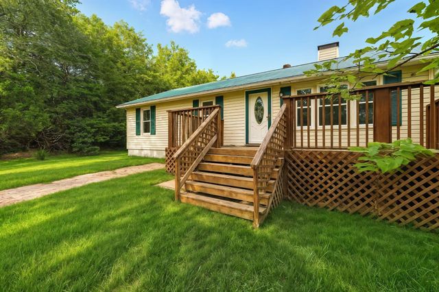 2498 Spout Springs Road, Irvine, KY 40336