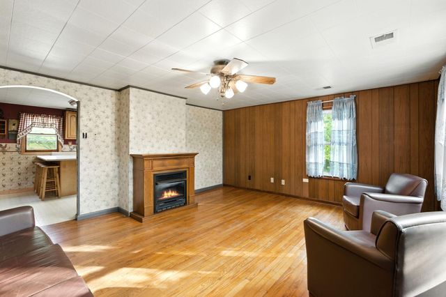 2498 Spout Springs Road, Irvine, KY 40336