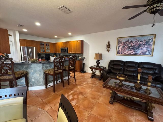 16062 SW 43rd Ter, Miami, FL 33185