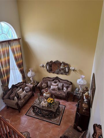 16062 SW 43rd Ter, Miami, FL 33185