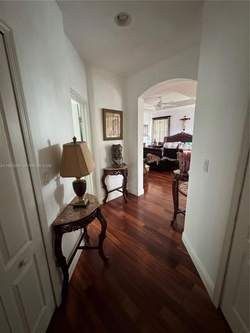 16062 SW 43rd Ter, Miami, FL 33185