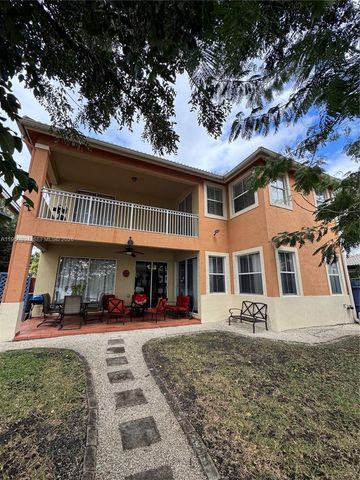 16062 SW 43rd Ter, Miami, FL 33185