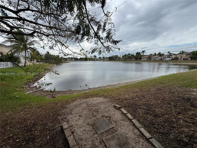 16062 SW 43rd Ter, Miami, FL 33185