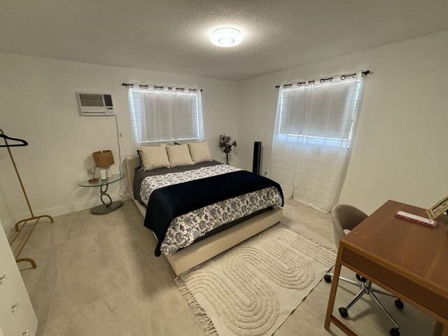 1150 E Sample Road, Pompano Beach, FL 33064