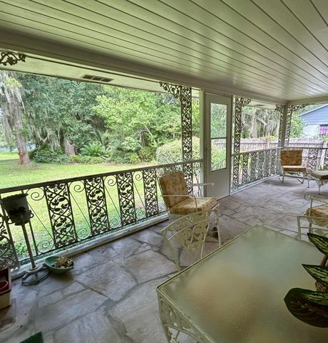 860 N Shem Drive, Mount Pleasant, SC 29464