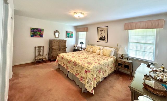 860 N Shem Drive, Mount Pleasant, SC 29464