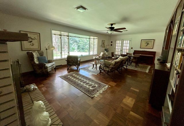 860 N Shem Drive, Mount Pleasant, SC 29464