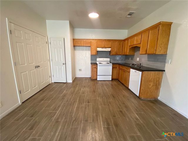 2207 Wright Way B, Killeen, TX 76543