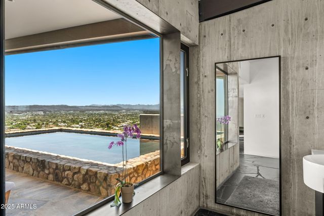 4925 E RED ROCK Drive 43, Phoenix, AZ 85018