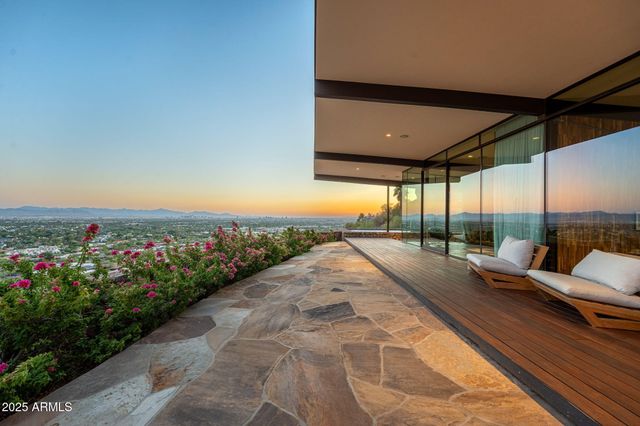 4925 E RED ROCK Drive 43, Phoenix, AZ 85018