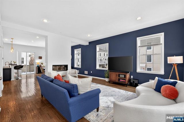 165 Roosevelt Drive, Wood Ridge, NJ 07075