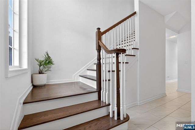 165 Roosevelt Drive, Wood Ridge, NJ 07075