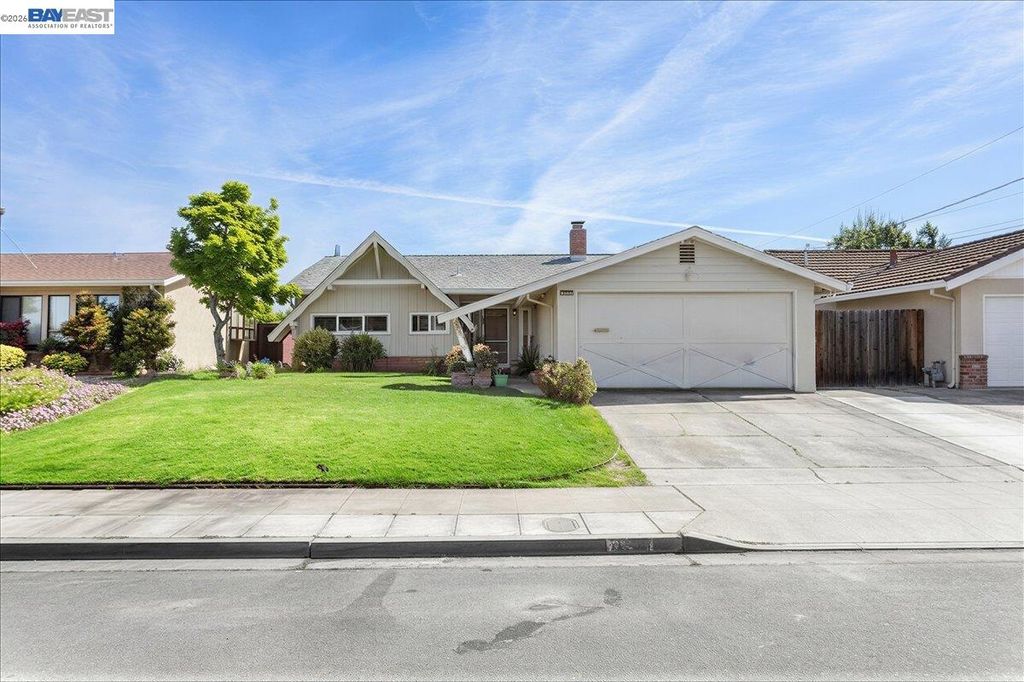 21330 Kahlert St, Castro Valley, CA 94546