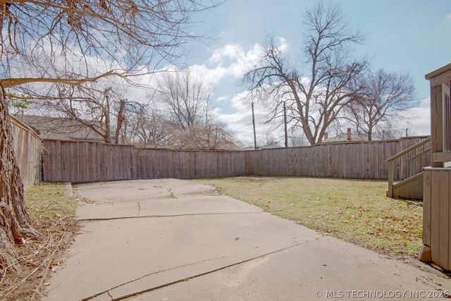 1735 S Yorktown Avenue, Tulsa, OK 74104