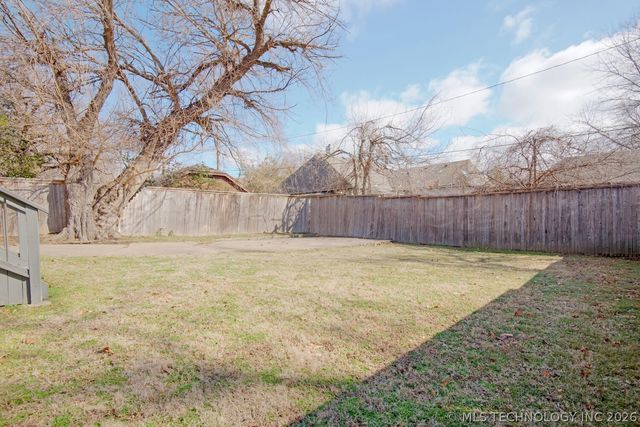 1735 S Yorktown Avenue, Tulsa, OK 74104