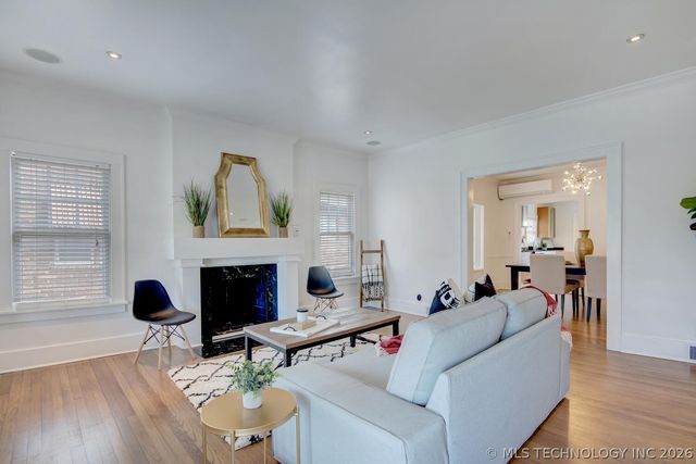 1735 S Yorktown Avenue, Tulsa, OK 74104