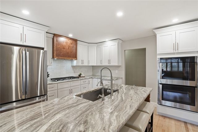 242 Bretton Woods Drive, Cranston, RI 02920