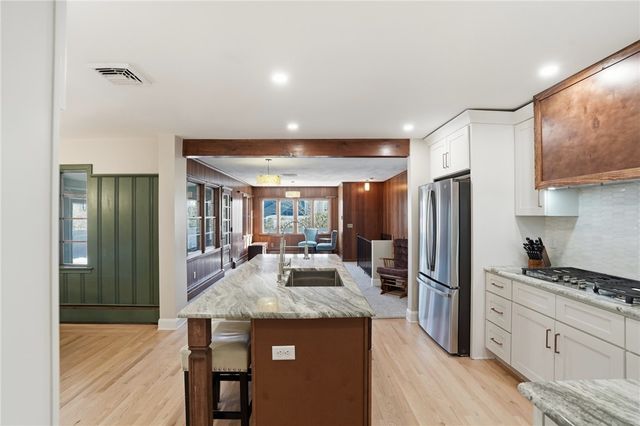 242 Bretton Woods Drive, Cranston, RI 02920