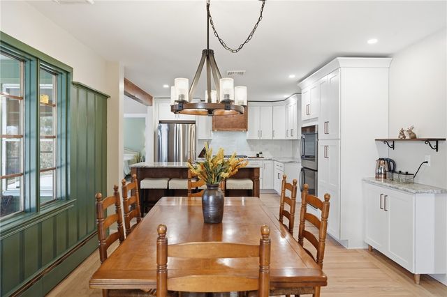 242 Bretton Woods Drive, Cranston, RI 02920