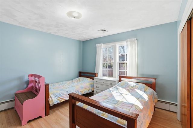 242 Bretton Woods Drive, Cranston, RI 02920