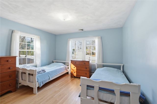 242 Bretton Woods Drive, Cranston, RI 02920