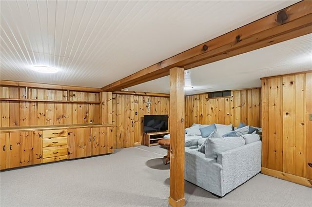 242 Bretton Woods Drive, Cranston, RI 02920