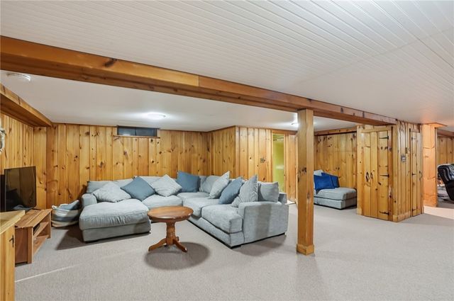 242 Bretton Woods Drive, Cranston, RI 02920