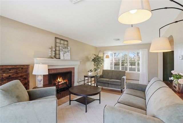 242 Bretton Woods Drive, Cranston, RI 02920