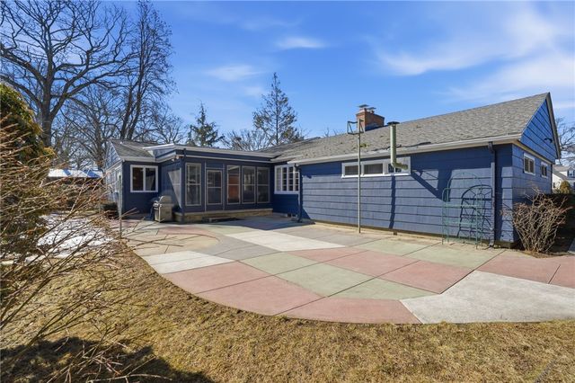 242 Bretton Woods Drive, Cranston, RI 02920