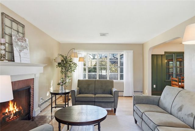 242 Bretton Woods Drive, Cranston, RI 02920