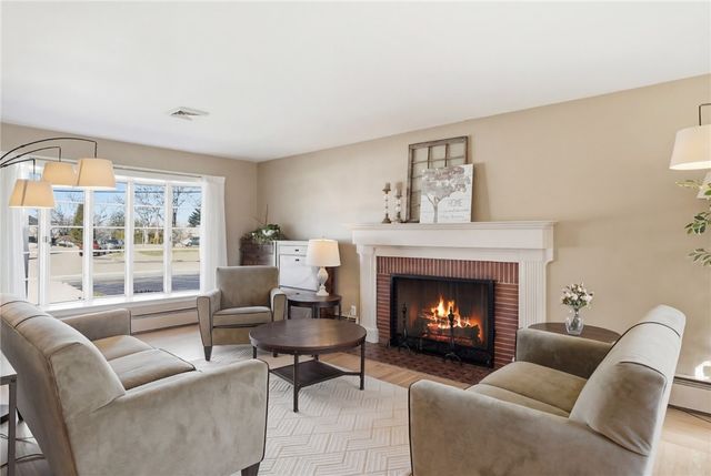 242 Bretton Woods Drive, Cranston, RI 02920