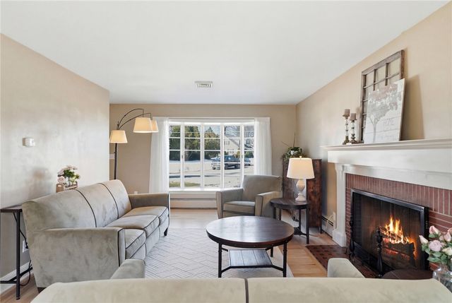 242 Bretton Woods Drive, Cranston, RI 02920